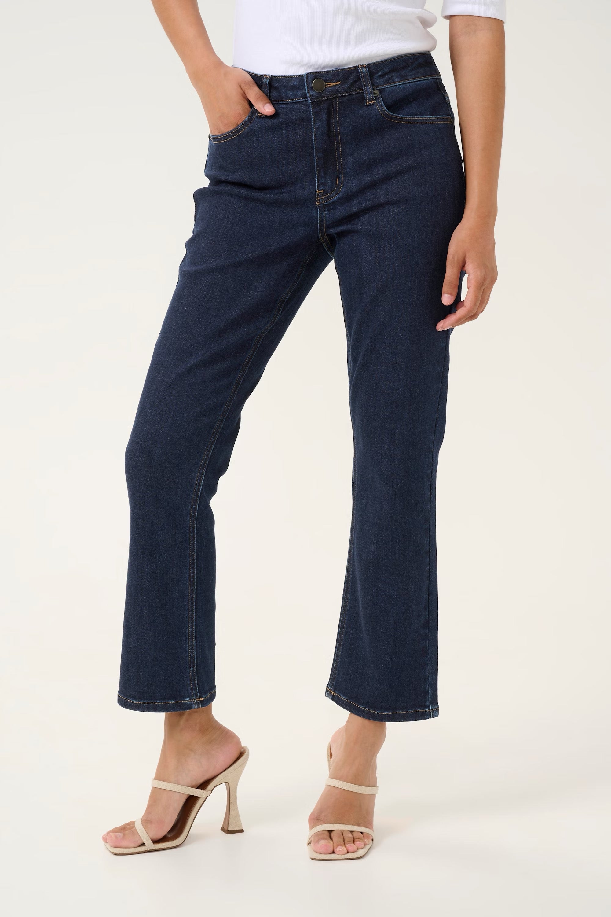 Sinem cropped  gallabuxur frá Kaffe  – Dark unwashed blue